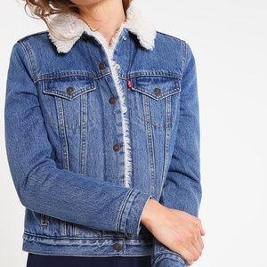 Levi's Vintage Sherpa Trucker